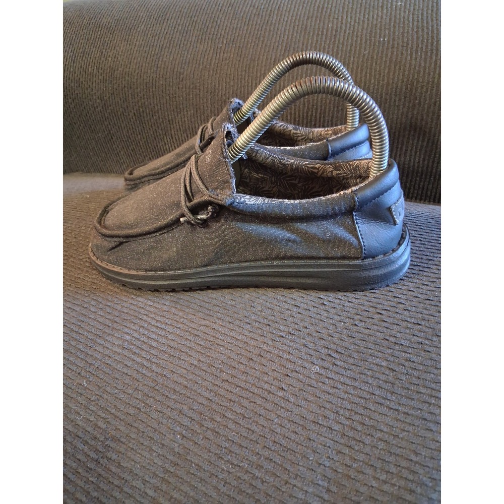 Hey Dude Wally Slip Ons Youth Sz 3 Black Casual Versatile Comfort Washable Shoes